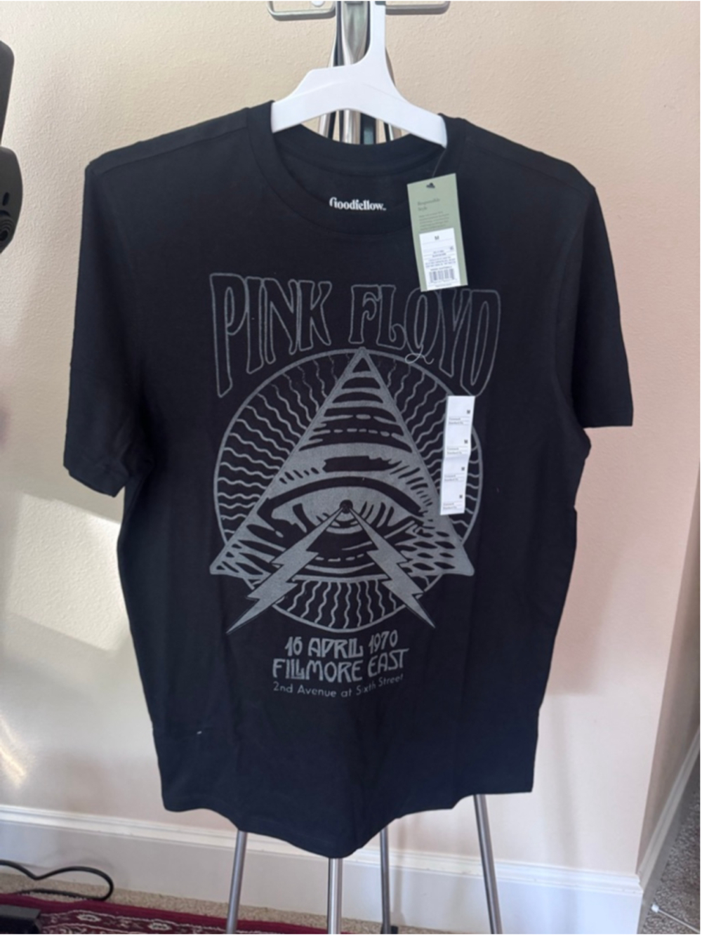 Goodfellow & Co Black Pink Floyd Short Sleeve T-Shirt Medium